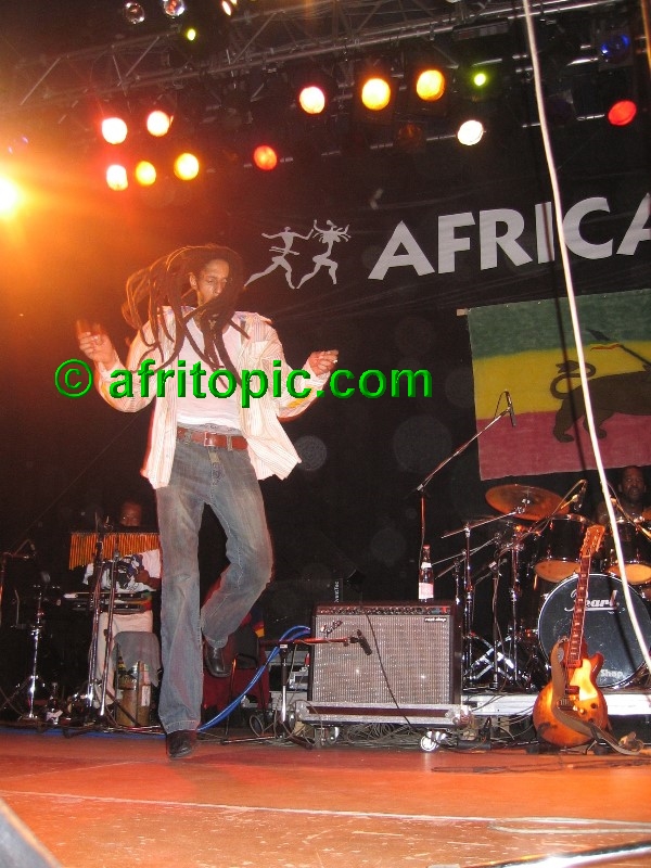 ../Images/AfricaFestival-27-28May05 208.jpg